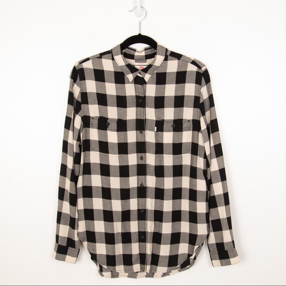 Levi's Tops Nwot Levis Boyfriend Fit Long Sleeved Button Down Shirt